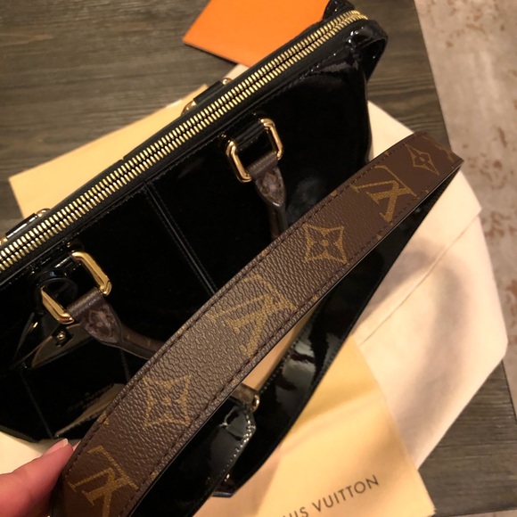 SOLD on another site LV Monogram Vernis Tote Noir - Picture 6 of 8